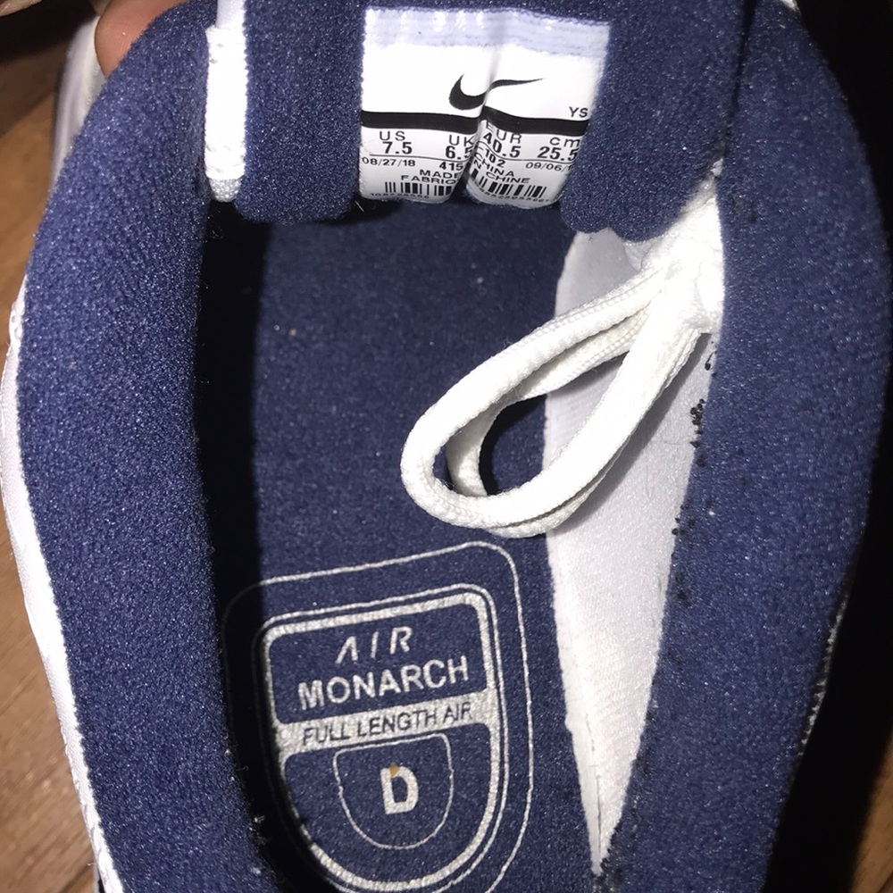 NIKE AIR MONARCH - Picture 6 of 7